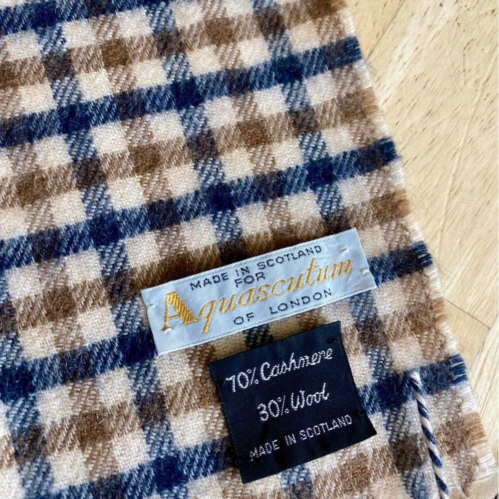 Aquascutum London Checkered Scarf in Blue and Brown 70% cashmere and 30% wool - Picture 2 of 2
